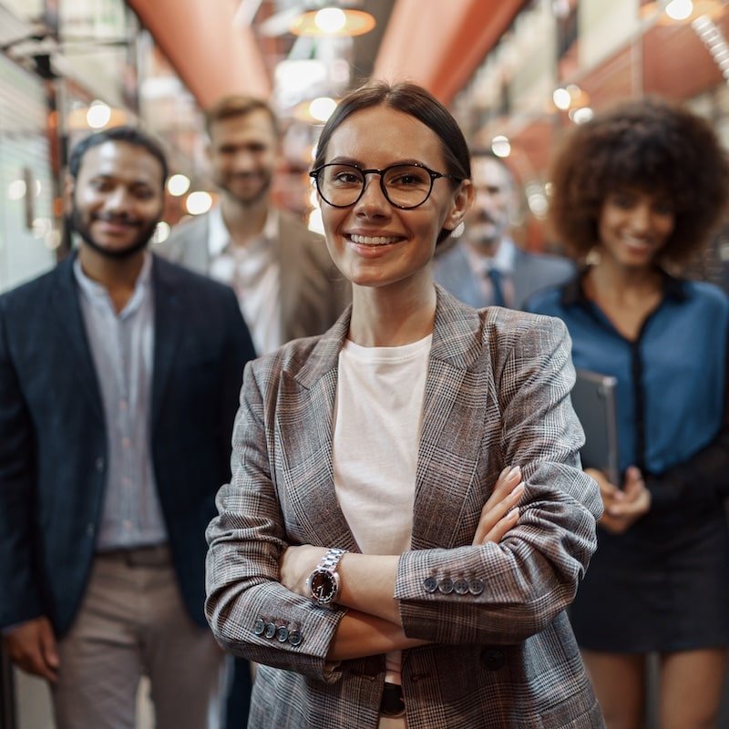 plano-saude-pavoni-seguros_logo-empresarial-min